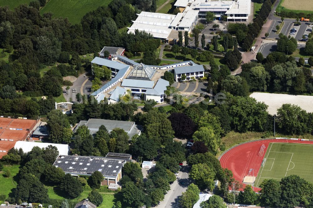 Luftbild Jüchen - Schulgebäude des Gymnasium Jüchen in Jüchen im Bundesland Nordrhein-Westfalen, Deutschland