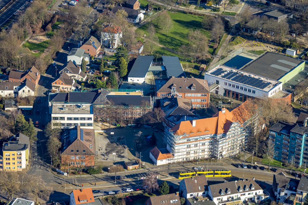 Styrum von oben - Schulgebäude Willy-Brandt-Schule in Styrum im Bundesland Nordrhein-Westfalen, Deutschland