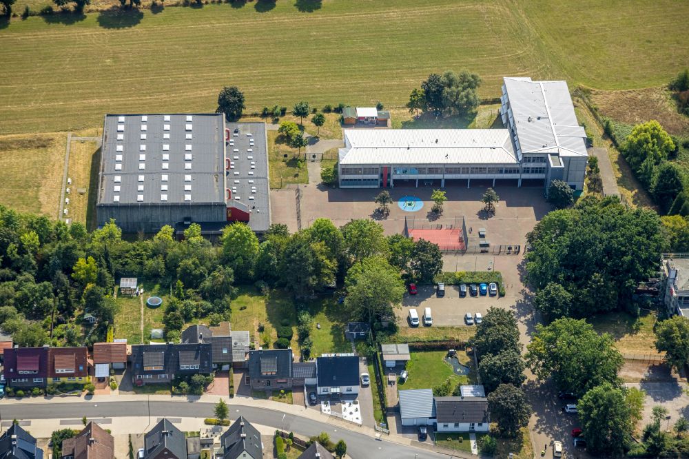 Luftaufnahme Hamm - Schulgebäude Alfred-Delp-Schule in Pelkum im Bundesland Nordrhein-Westfalen, Deutschland