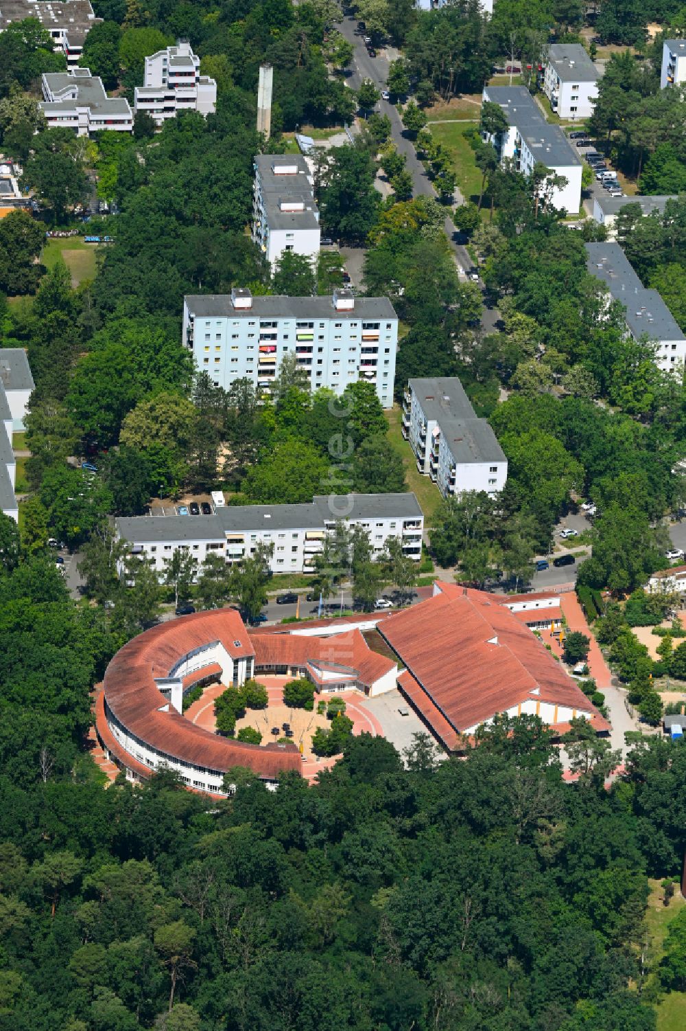 Luftbild Berlin - Schulgebäude Anna-Essinger-Gemeinschaftsschule Montessori Grundschule in Berlin, Deutschland