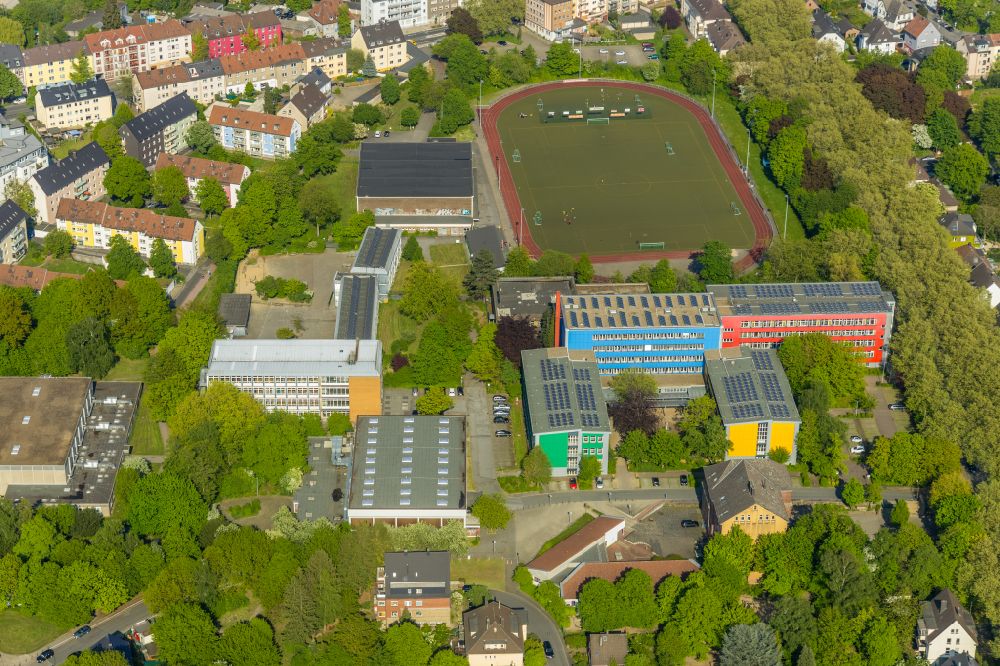 Luftbild Witten - Schulgebäude des Berufskolleg Witten und der Otto-Schott-Realschule an der Husemannstraße - Am Viehmarkt in Witten im Bundesland Nordrhein-Westfalen, Deutschland