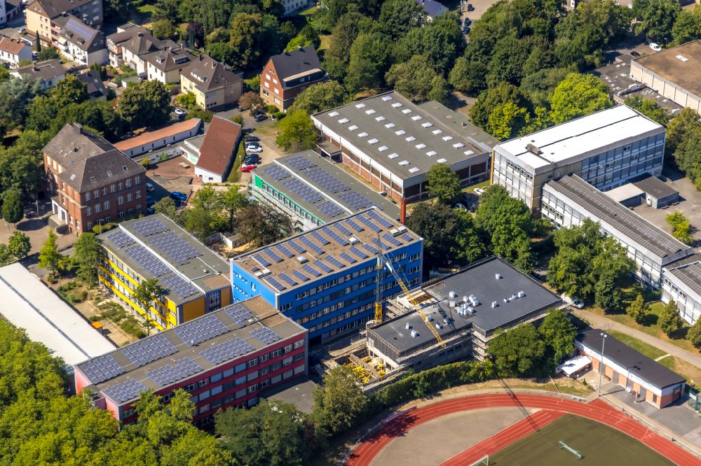 Witten von oben - Schulgebäude des Berufskolleg Witten und der Otto-Schott-Realschule an der Husemannstraße in Witten im Bundesland Nordrhein-Westfalen, Deutschland
