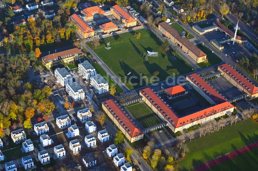 Berlin von oben - Schulgebäude der Bundeswehrfachschule Berlin im Ortsteil Kladow in Berlin, Deutschland