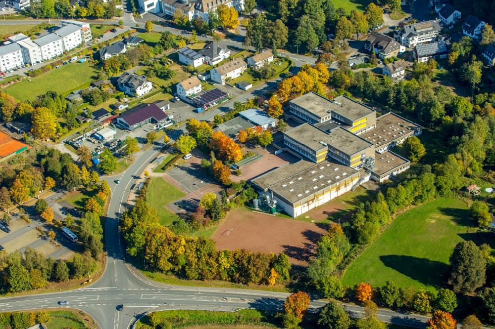 Luftbild Schmallenberg - Schulgebäude der Christine-Koch-Schule in Schmallenberg im Bundesland Nordrhein-Westfalen