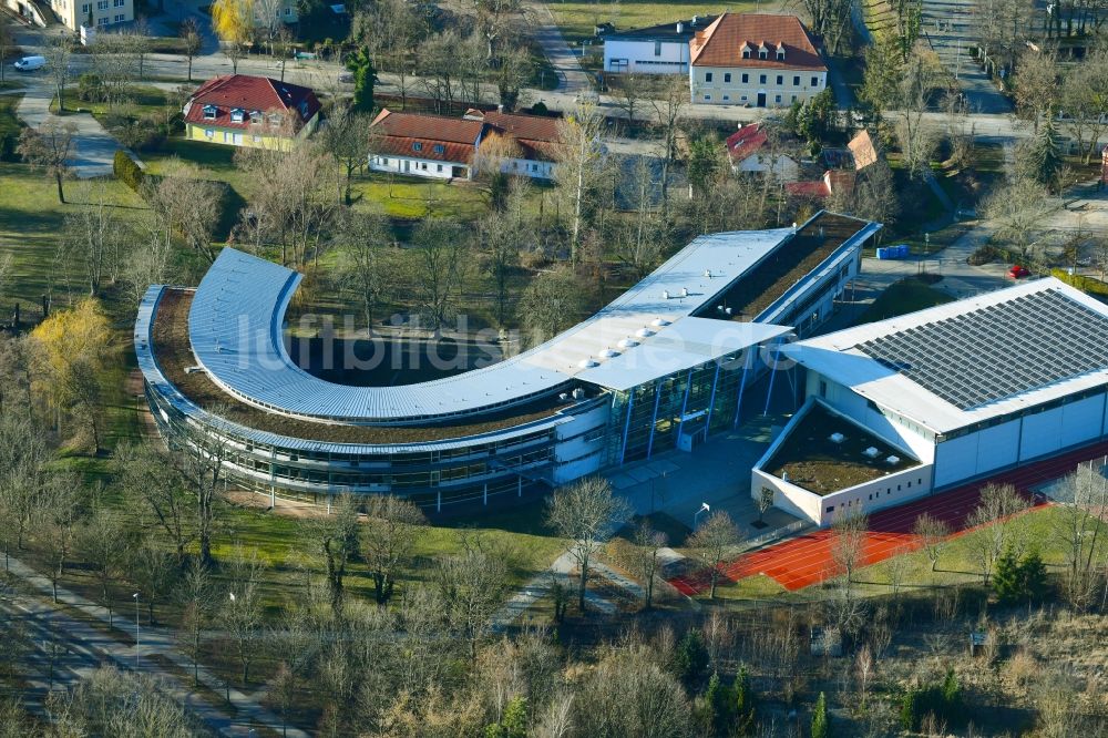 Luftaufnahme Hoyerswerda - Schulgebäude der Christliche Schule Johanneum in Hoyerswerda im Bundesland Sachsen, Deutschland