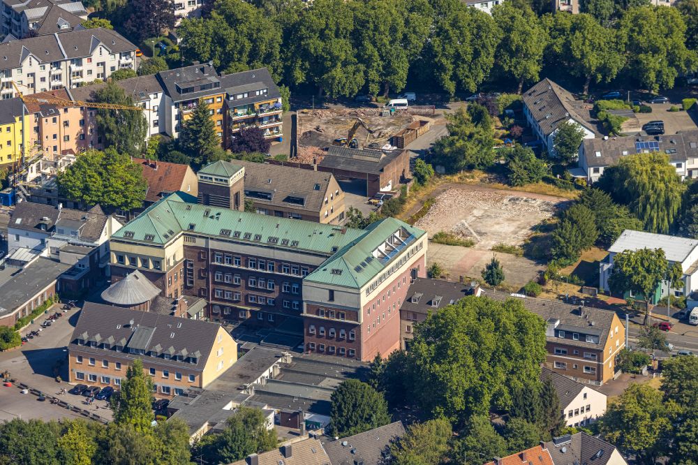 Luftaufnahme Essen - Schulgebäude Don-Bosco-Gymnasium in Essen im Bundesland Nordrhein-Westfalen, Deutschland