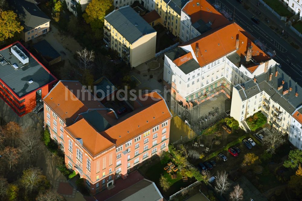 Berlin von oben - Schulgebäude der Elizabeth-Shaw-Grundschule im Ortsteil Pankow in Berlin, Deutschland