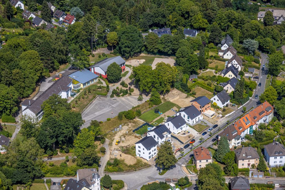 Luftaufnahme Velbert - Schulgebäude der Evangelischen Grundschule Velbert in Velbert im Bundesland Nordrhein-Westfalen, Deutschland