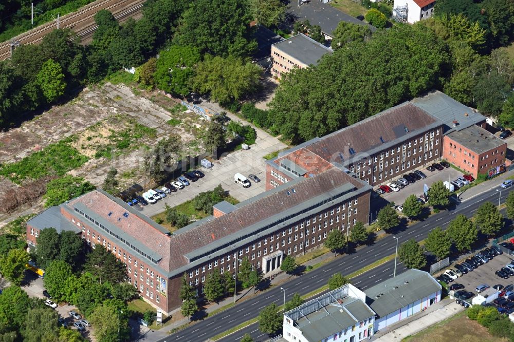 Luftaufnahme Berlin - Schulgebäude der Freie Interkulturelle Waldorfschule Berlin in Berlin, Deutschland