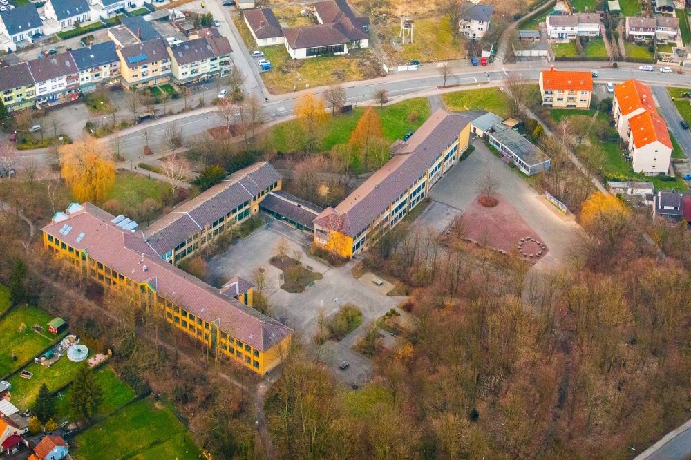 Luftaufnahme Bergkamen - Schulgebäude der Freiherr-vom-Stein-Realschule in Bergkamen im Bundesland Nordrhein-Westfalen, Deutschland