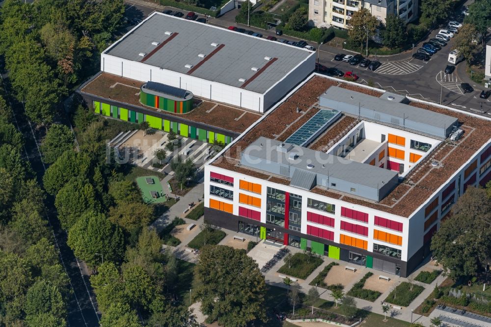 Leipzig von oben - Schulgebäude der Gerda-Taro-Schule an der Telemannstraße im Ortsteil Mitte in Leipzig im Bundesland Sachsen, Deutschland