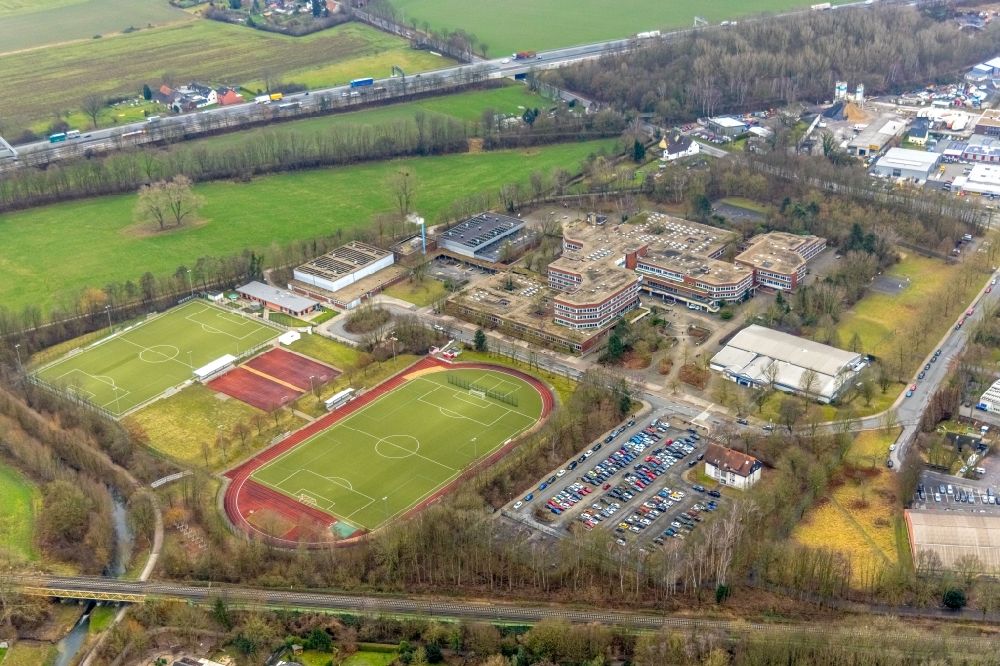 Luftaufnahme Kamen - Schulgebäude der Gesamtschule Kamen in Kamen im Bundesland Nordrhein-Westfalen, Deutschland