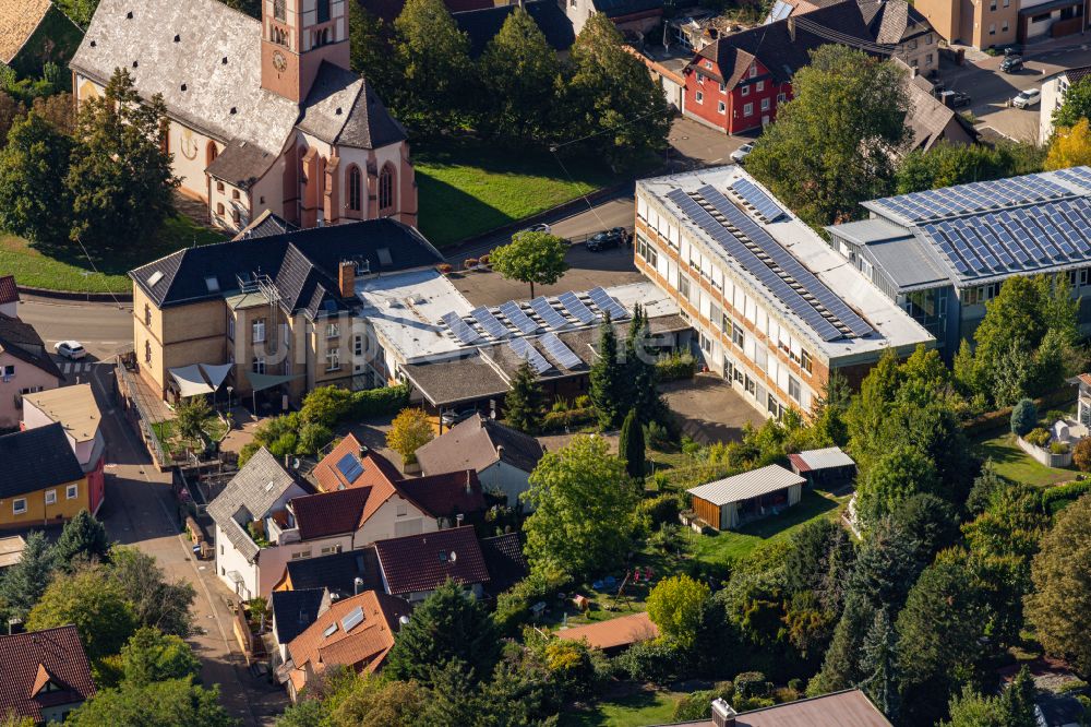 Kippenheim von oben - Schulgebäude Grund und Hauptschule in Kippenheim im Bundesland Baden-Württemberg, Deutschland