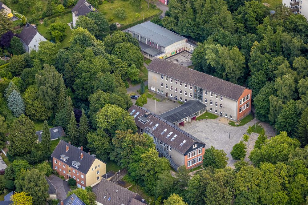 Luftaufnahme Herbede - Schulgebäude der Grundschule in Herbede im Bundesland Nordrhein-Westfalen, Deutschland