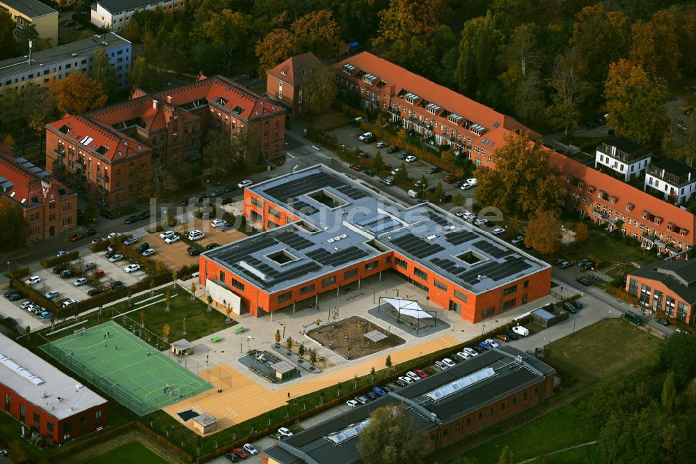 Luftbild Potsdam - Schulgebäude der Grundschule am Jungfernsee an der Fritz-von-der-Lancken-Straße - Graf-von-Schwerin-Straße in Potsdam im Bundesland Brandenburg, Deutschland