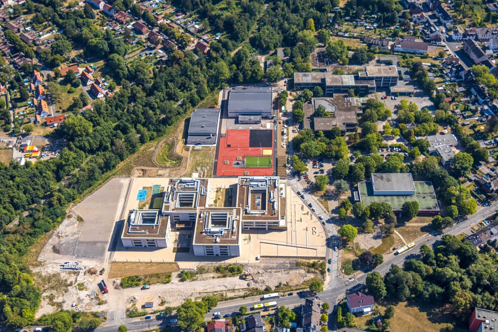 Luftaufnahme Essen - Schulgebäude der Gustav-Heinemann-Schule in Essen im Bundesland Nordrhein-Westfalen, Deutschland