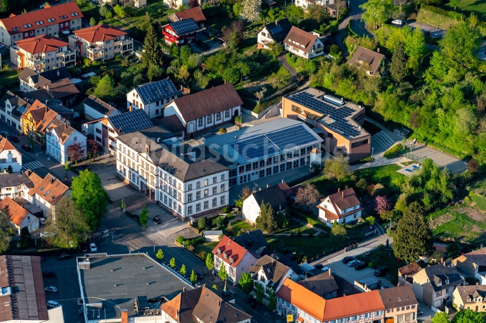Luftbild Ettenheim - Schulgebäude des Gymnasium in Ettenheim im Bundesland Baden-Württemberg, Deutschland