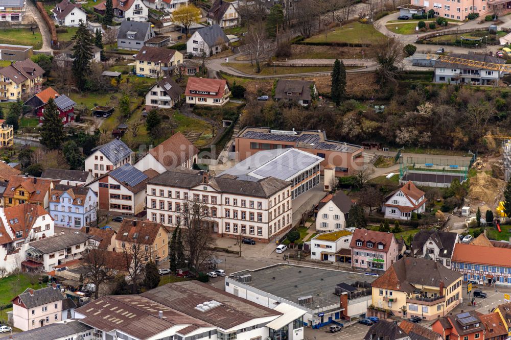 Ettenheim aus der Vogelperspektive: Schulgebäude Gymnasium in Ettenheim im Bundesland Baden-Württemberg, Deutschland