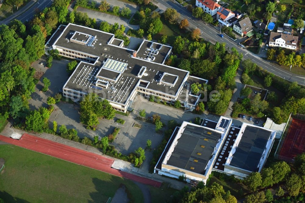 Helmstedt von oben - Schulgebäude des Gymnasium Julianum in Helmstedt im Bundesland Niedersachsen, Deutschland