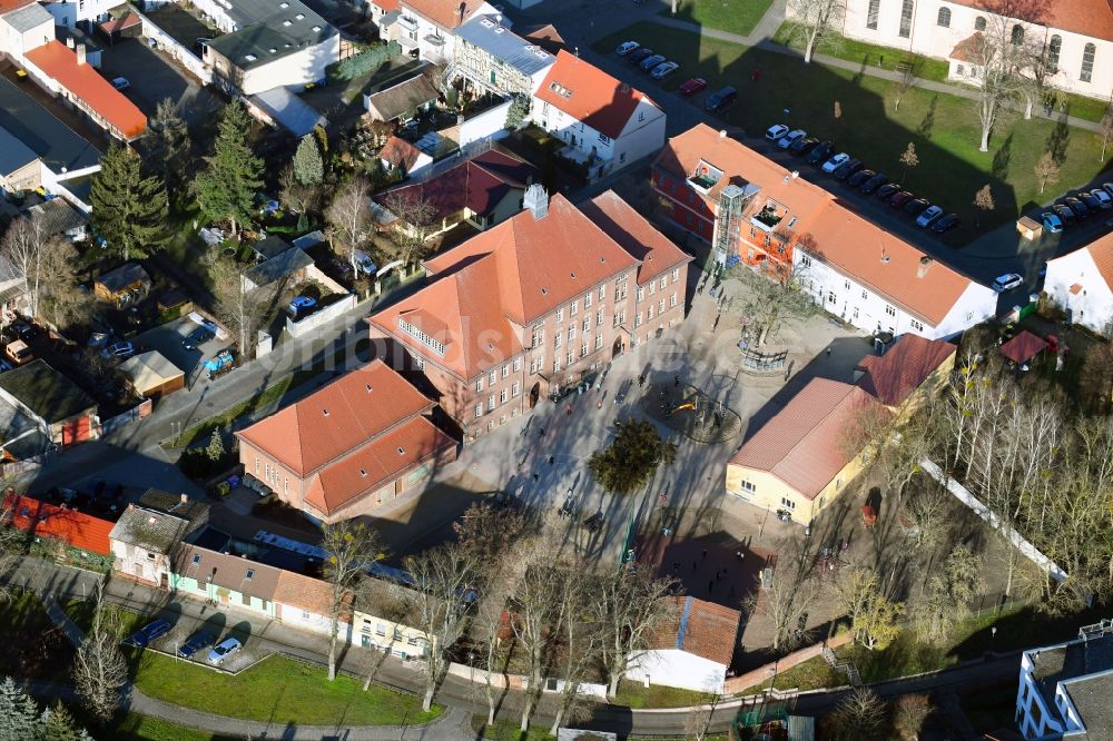 Luftbild Zehdenick - Schulgebäude der Havelland-Grundschule in Zehdenick im Bundesland Brandenburg, Deutschland