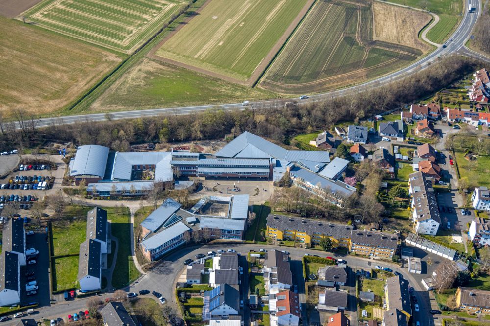 Luftaufnahme Werl - Schulgebäude der Hedwig-Dransfeld-Schule in Werl im Bundesland Nordrhein-Westfalen, Deutschland