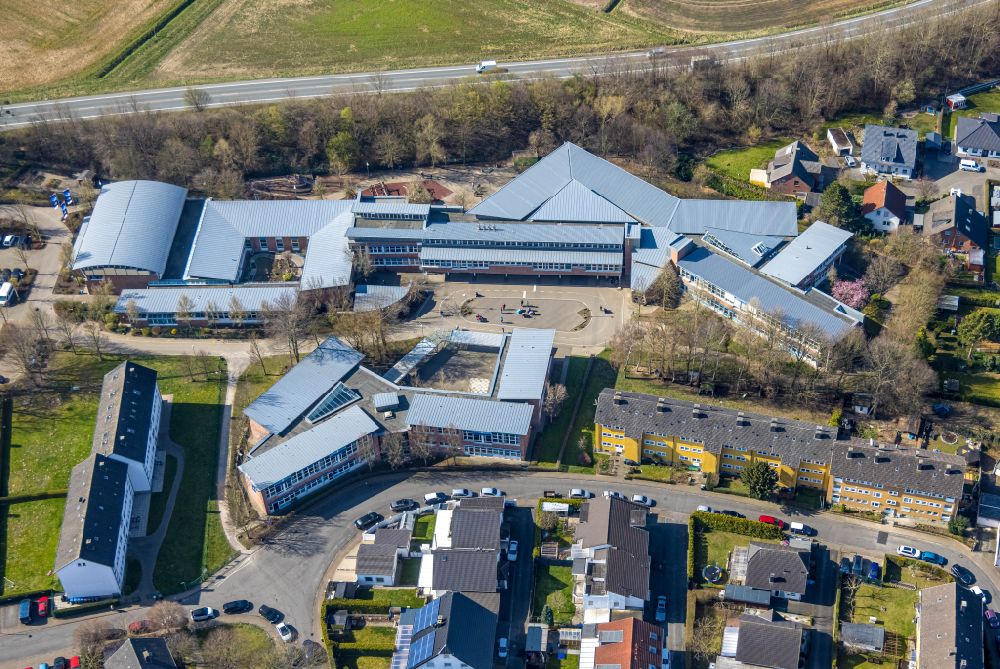 Werl von oben - Schulgebäude der Hedwig-Dransfeld-Schule in Werl im Bundesland Nordrhein-Westfalen, Deutschland