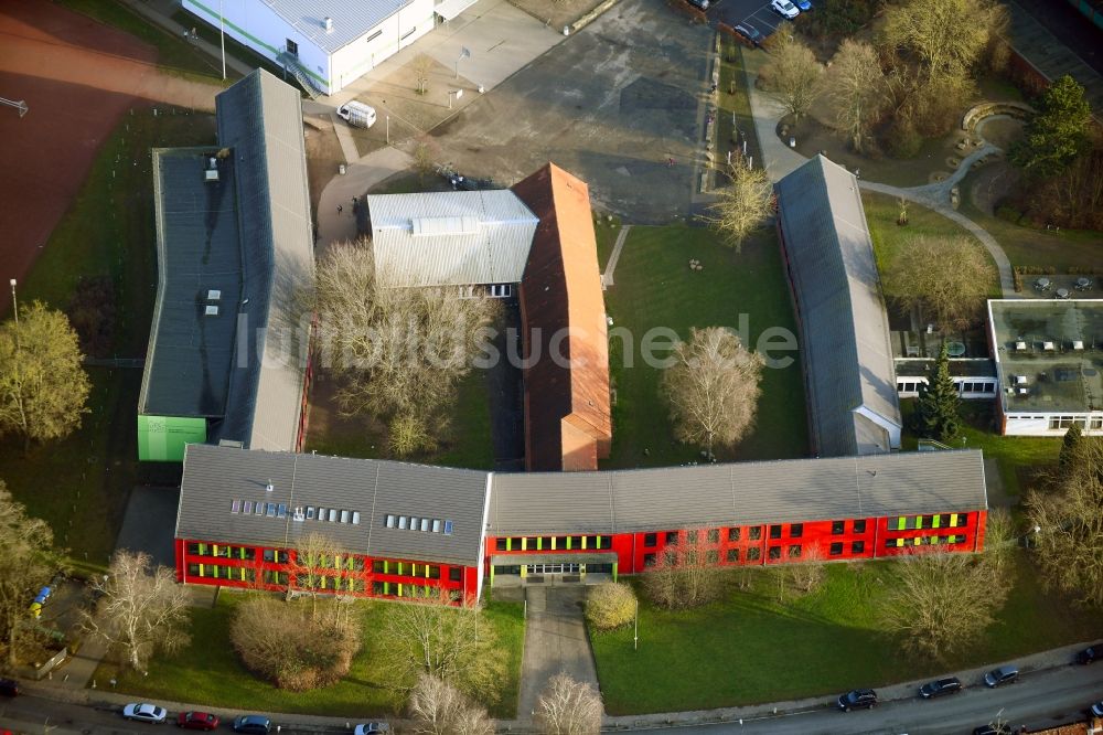 Luftaufnahme Lübeck - Schulgebäude der Holstentor-Gemeinschaftsschule in Lübeck im Bundesland Schleswig-Holstein, Deutschland