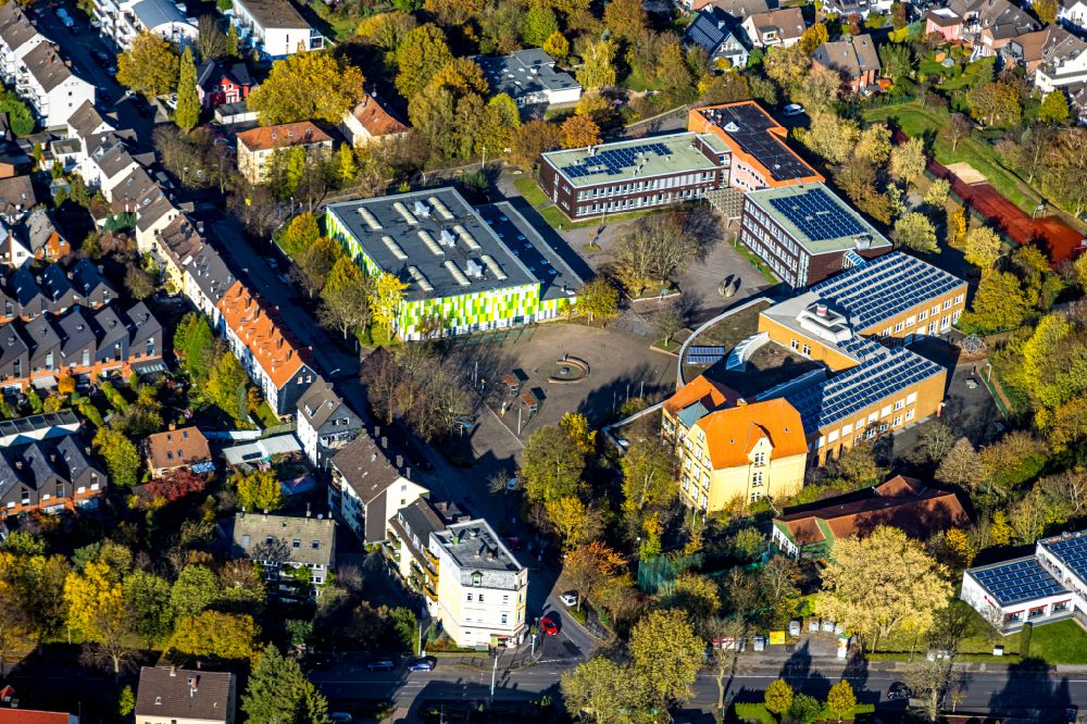 Witten von oben - Schulgebäude Holzkamp-Gesamtschule in Witten im Bundesland Nordrhein-Westfalen, Deutschland