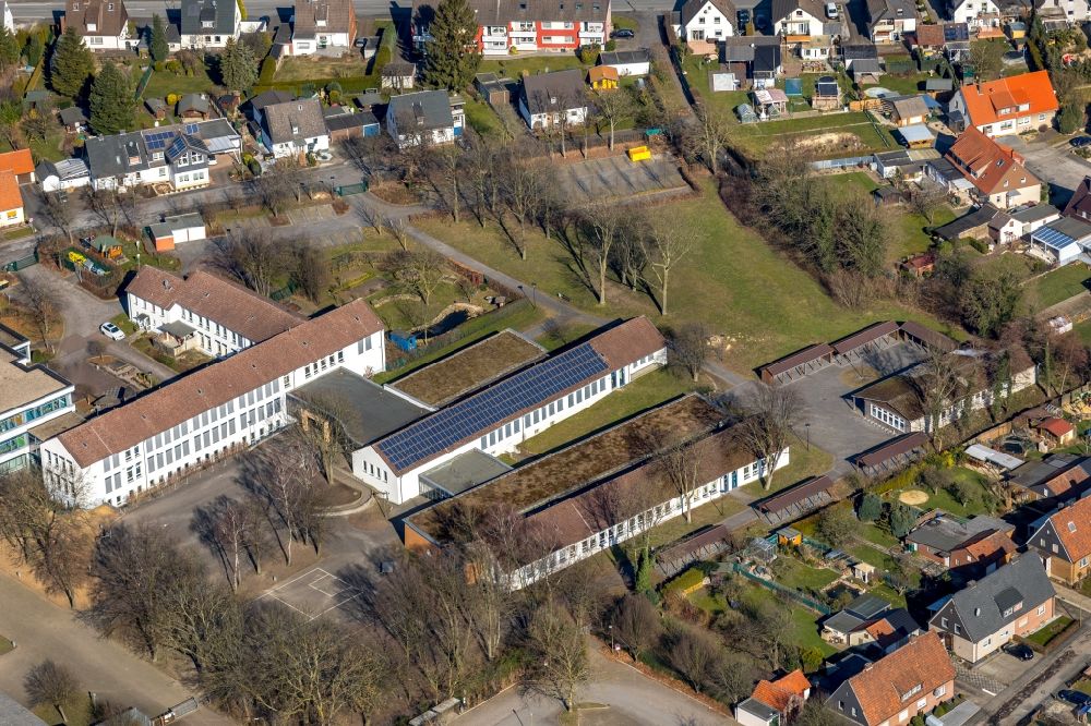 Luftaufnahme Bönen - Schulgebäude der Humboldt-Realschule in Bönen im Bundesland Nordrhein-Westfalen, Deutschland
