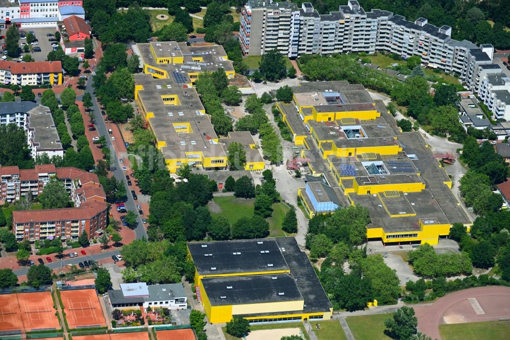 Luftbild Hannover - Schulgebäude IGS Integrierte Gesamtschule Roderbruch in Hannover im Bundesland Niedersachsen, Deutschland