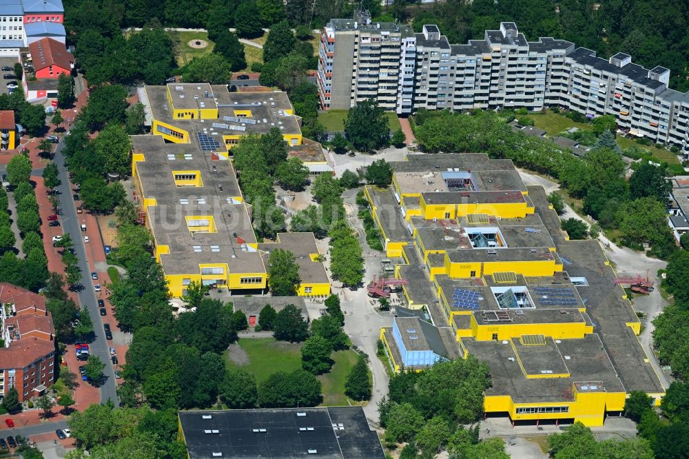 Luftaufnahme Hannover - Schulgebäude IGS Integrierte Gesamtschule Roderbruch in Hannover im Bundesland Niedersachsen, Deutschland