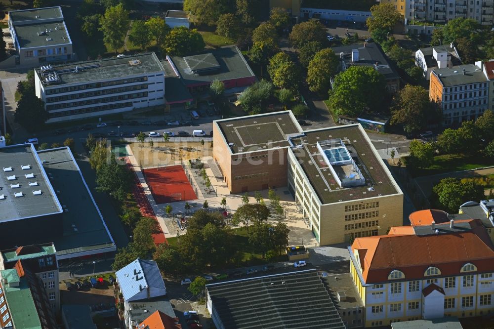 Leipzig aus der Vogelperspektive: Schulgebäude an der Jablonowskistraße in Leipzig im Bundesland Sachsen, Deutschland