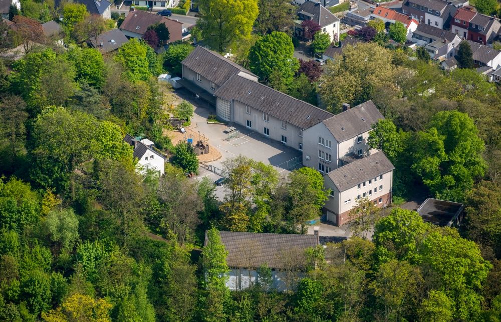Kettwig aus der Vogelperspektive: Schulgebäude der Jakob Muth-Schule in Kettwig im Bundesland Nordrhein-Westfalen, Deutschland