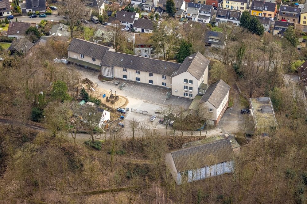 Kettwig von oben - Schulgebäude der Jakob Muth-Schule in Kettwig im Bundesland Nordrhein-Westfalen, Deutschland