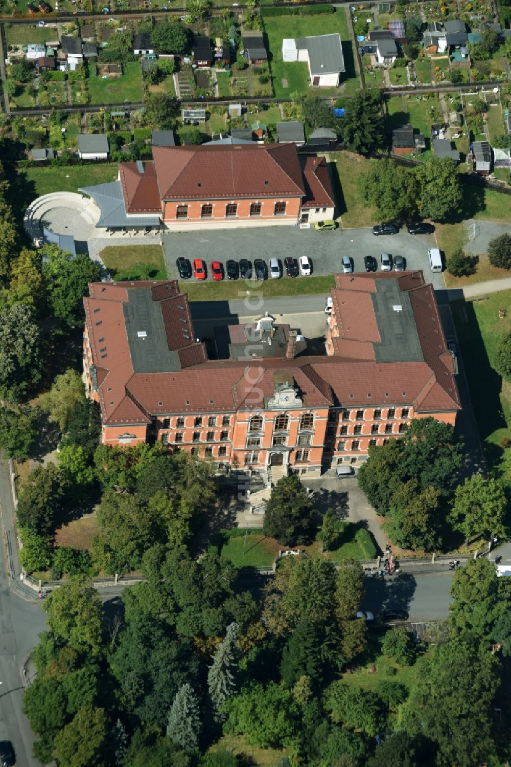 Oelsnitz/Vogtl. aus der Vogelperspektive: Schulgebäude des Julius-Mosen-Gymnasium Oelsnitz in Oelsnitz/Vogtl. im Bundesland Sachsen