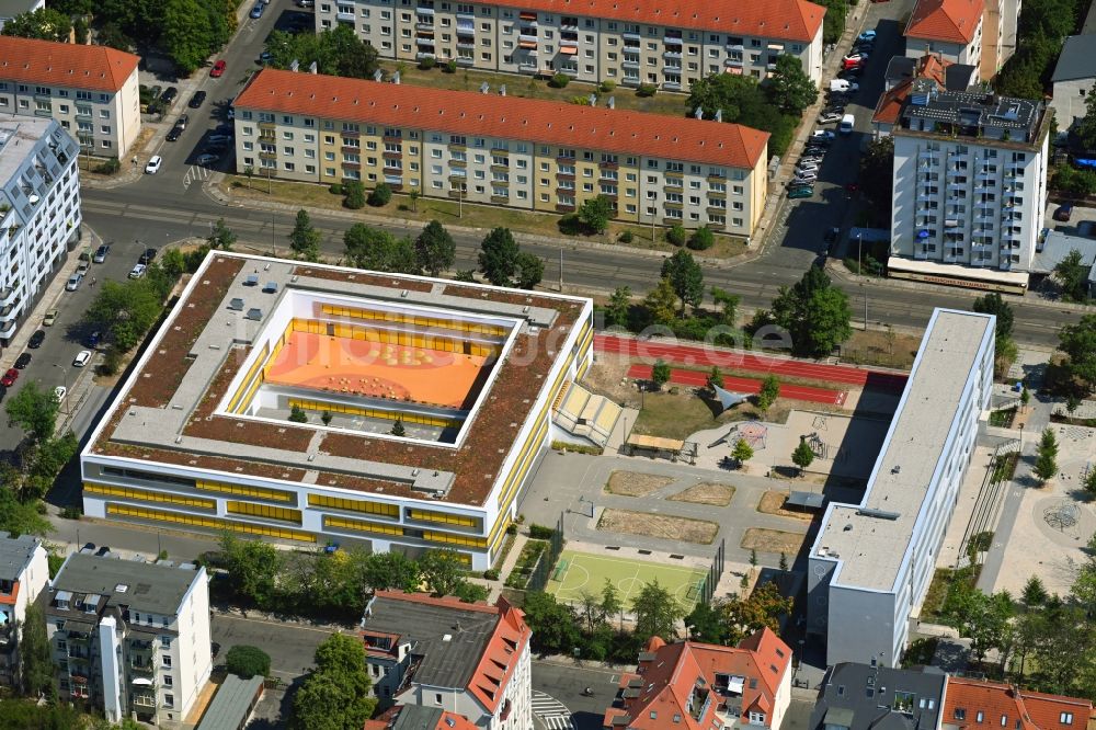 Luftaufnahme Leipzig - Schulgebäude der Kurt-Masur-Schule in Leipzig im Bundesland Sachsen, Deutschland