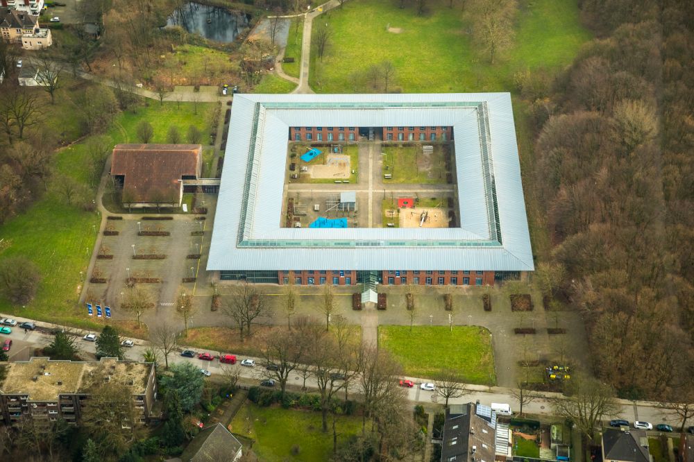 Luftbild Gelsenkirchen - Schulgebäude der Löchterschule im Ortsteil Buer in Gelsenkirchen im Bundesland Nordrhein-Westfalen, Deutschland