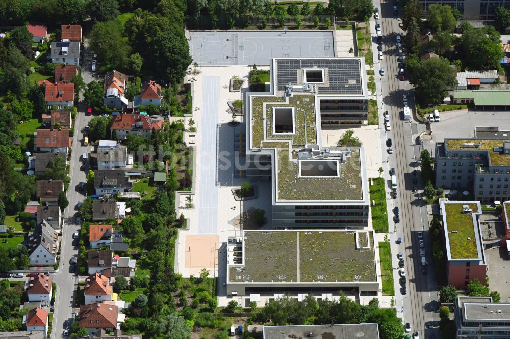 München aus der Vogelperspektive: Schulgebäude Marieluise-Fleißer-Realschule in München im Bundesland Bayern, Deutschland