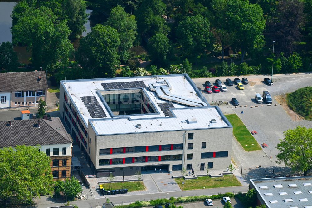 Luftbild Holzminden - Schulgebäude der Oberschule in Holzminden im Bundesland Niedersachsen, Deutschland