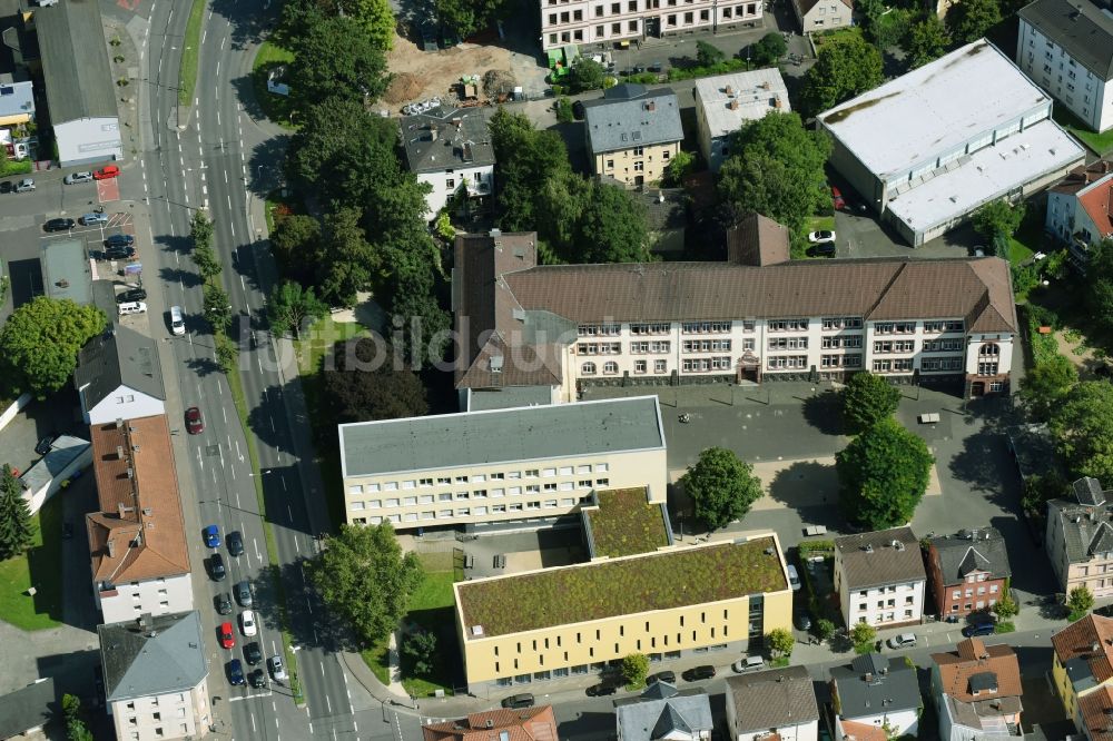 Gießen aus der Vogelperspektive: Schulgebäude der Ricarda-Huch-Schule in der Dammstraße in Gießen im Bundesland Hessen, Deutschland