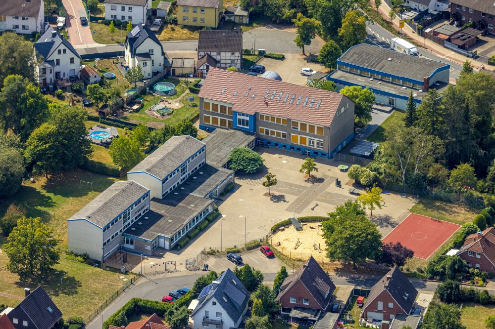 Pelkum aus der Vogelperspektive: Schulgebäude Schillerschule in Pelkum im Bundesland Nordrhein-Westfalen, Deutschland