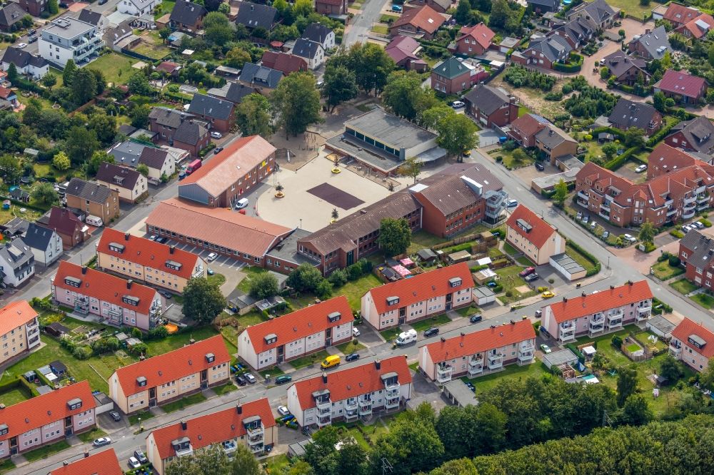 Werne aus der Vogelperspektive: Schulgebäude der Uhlandschule in Werne im Bundesland Nordrhein-Westfalen, Deutschland