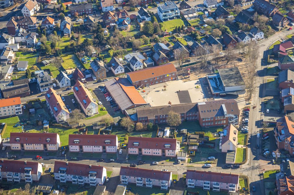 Luftaufnahme Werne - Schulgebäude der Uhlandschule in Werne im Bundesland Nordrhein-Westfalen, Deutschland