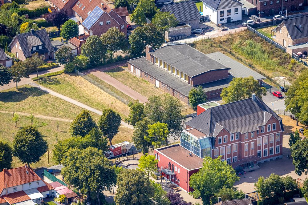 Bockum-Hövel aus der Vogelperspektive: Schulgebäude Von-Vincke-Schule in Bockum-Hövel im Bundesland Nordrhein-Westfalen, Deutschland