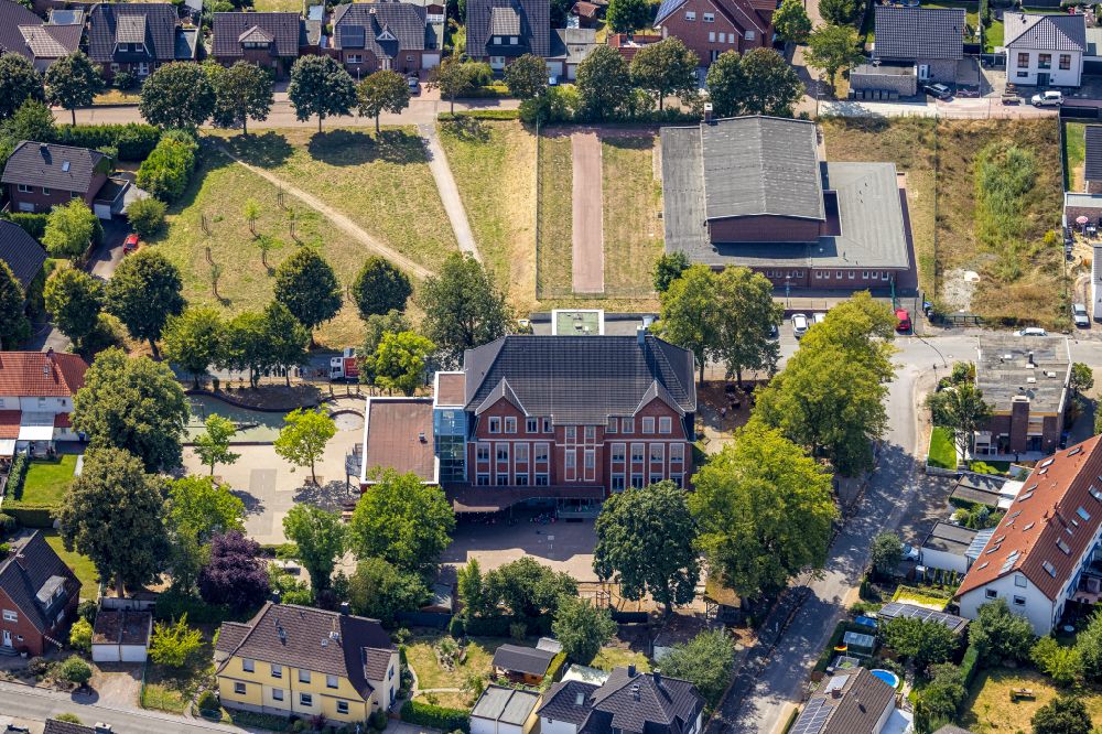 Luftaufnahme Bockum-Hövel - Schulgebäude Von-Vincke-Schule in Bockum-Hövel im Bundesland Nordrhein-Westfalen, Deutschland