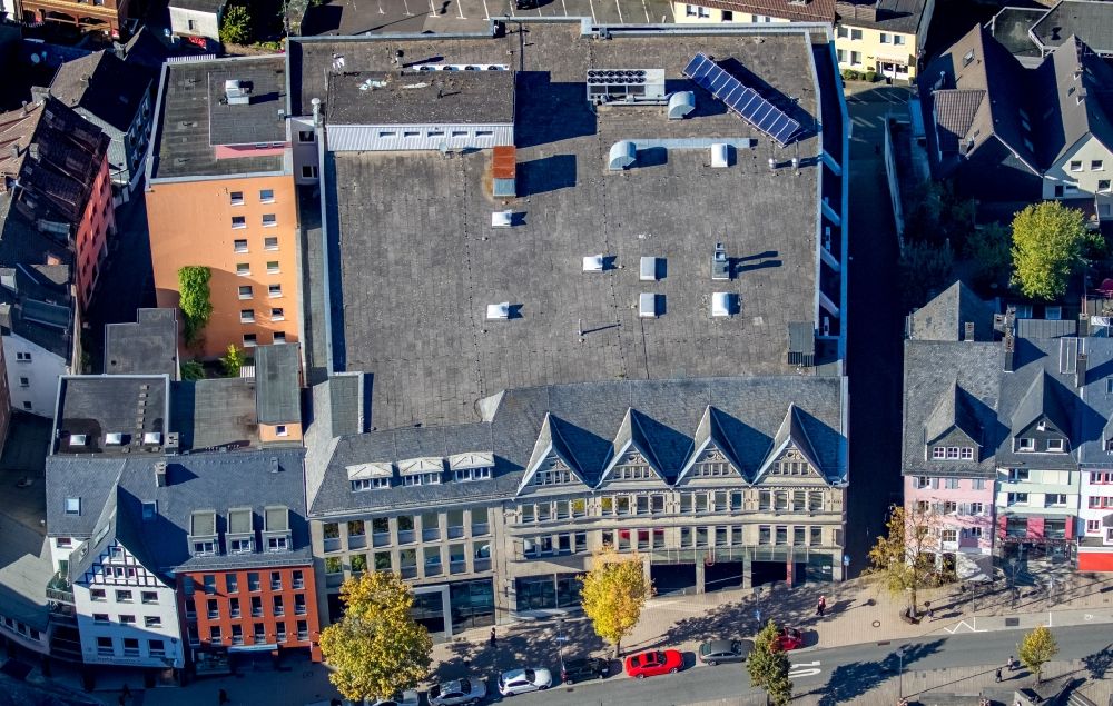Luftbild Siegen - Schulgebäude der Volkshochschule im Krönchencenter in Siegen im Bundesland Nordrhein-Westfalen