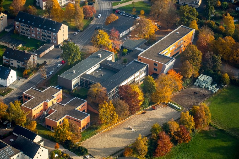 Luftaufnahme Witten - Schulgelände und Gebäudekomplex der Adolf-Reichwein-Realschule in Witten im Bundesland Nordrhein-Westfalen