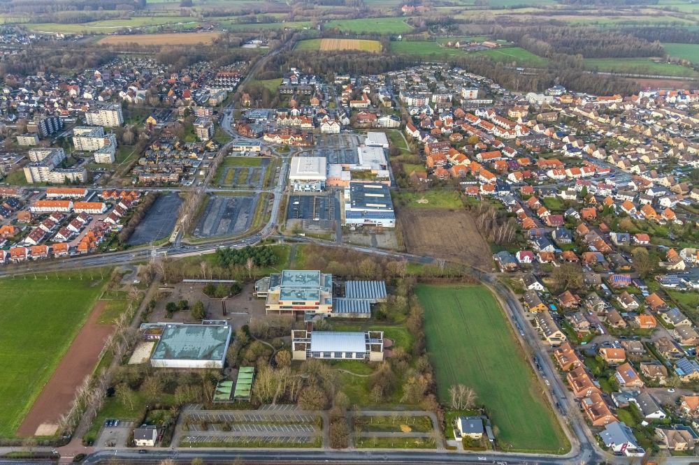 Luftaufnahme Hamm - Schulgelände und Gebäudekomplex des Freiherr-vom-Stein-Gymnasium im Stadtteil Werries in Hamm im Bundesland Nordrhein-Westfalen