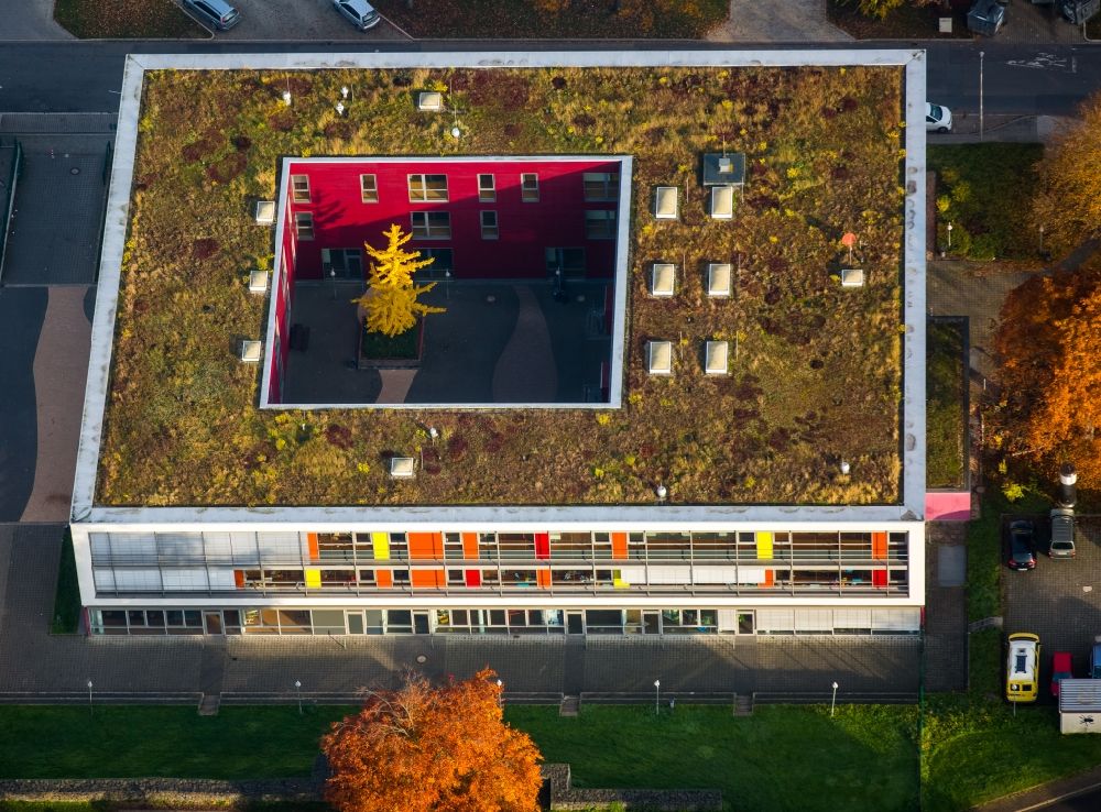 Witten von oben - Schulgelände und Gebäudekomplex der Helene-Lohmann-Schule in Witten-Bommern in Witten im Bundesland Nordrhein-Westfalen