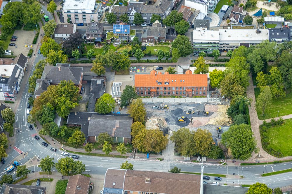 Luftbild Ahlen - Schulhof der Albert-Schweitzer-Schule in Ahlen im Bundesland Nordrhein-Westfalen, Deutschland